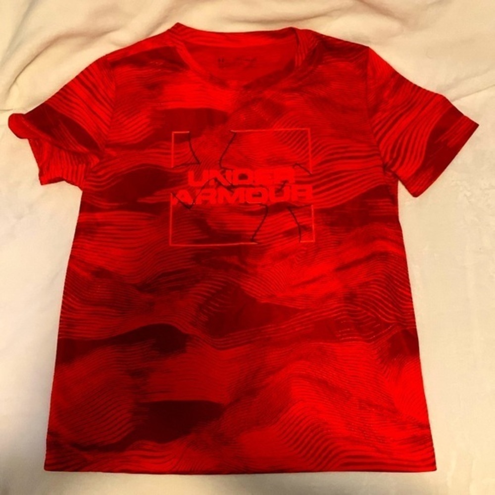 Under Armour boys T-shirt